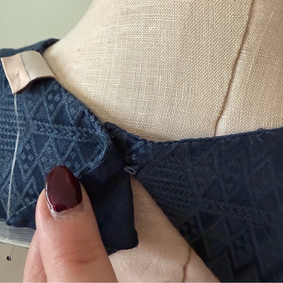 FOREVER 21 NWT Crop Top With Cutout Back - Picture 7 of 10